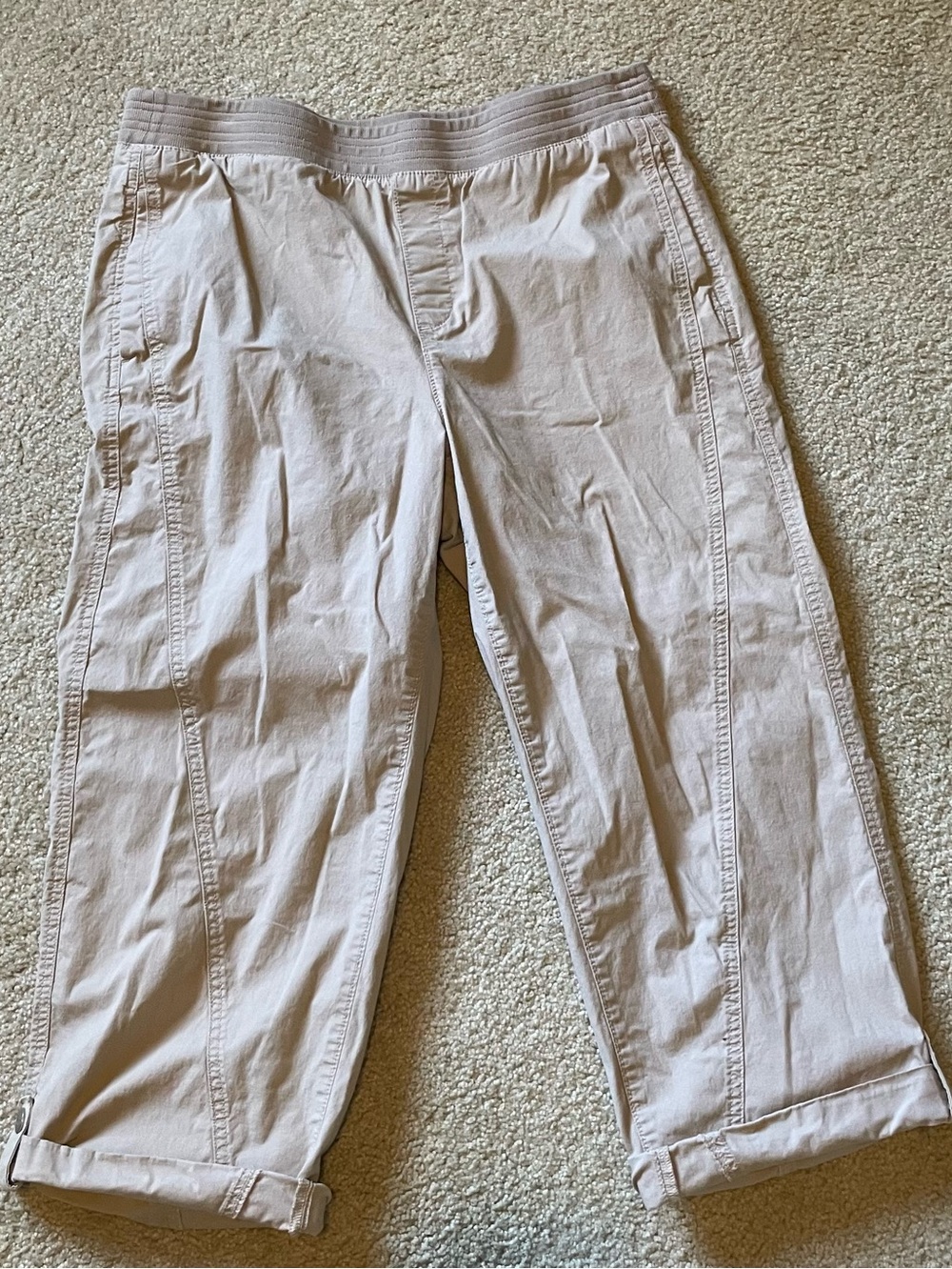 Chico’s Khaki Cropped Pants Size 2 (US 10/12) EUC